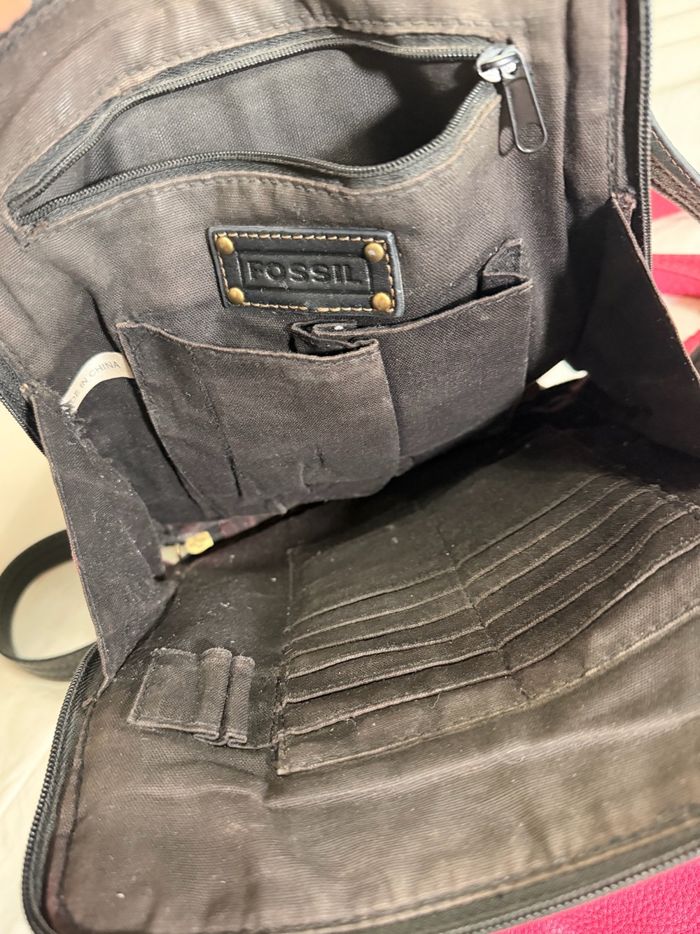 Fossil Black Leather Crossbody Organizer Bag - Picture 4 of 10